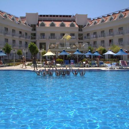 Golden Sunset Hotel&Spa Kemer Exterior photo A swimming pool at a hotel in Turkey