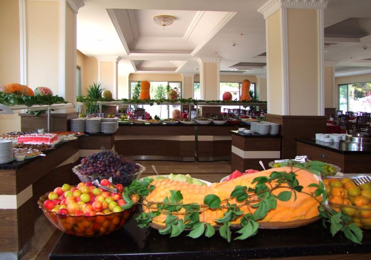 Golden Sunset Hotel&Spa Kemer Exterior photo A buffet at a hotel