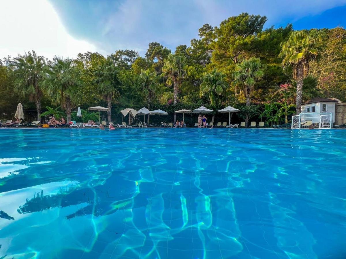 Golden Sunset Hotel&Spa Kemer Exterior photo The swimming pool at the hotel
