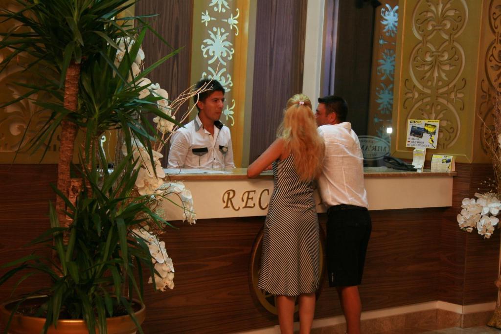 Golden Sunset Hotel&Spa Kemer Exterior photo A receptionist at a hotel